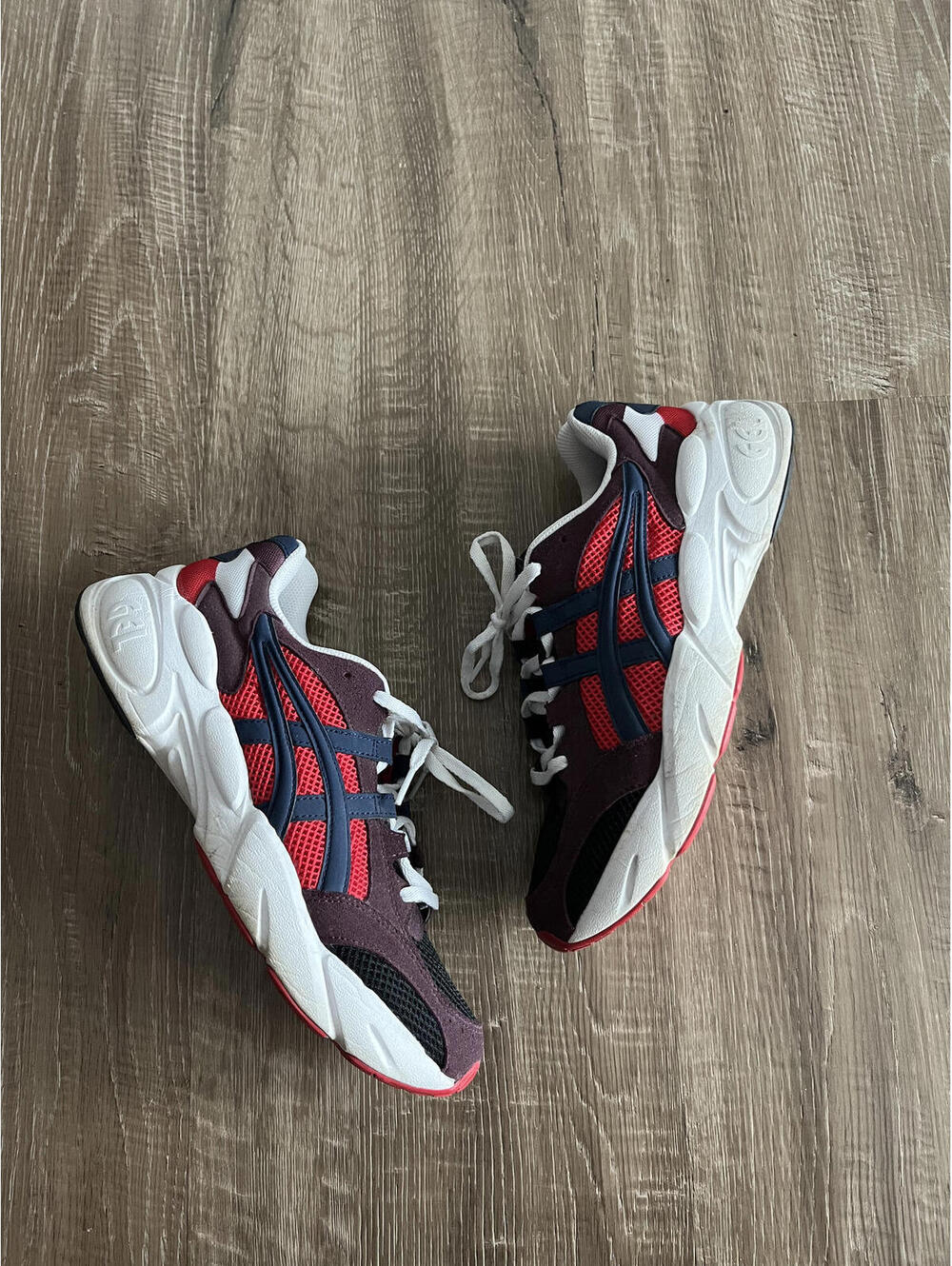 Asics Sneakers